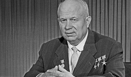 В 1953 году Хрущев сменил Сталина